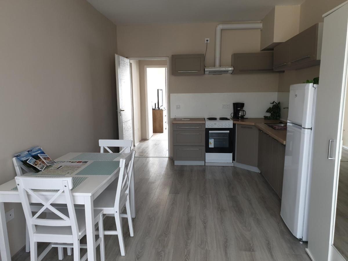 Chill House Apartman Eger Exterior photo